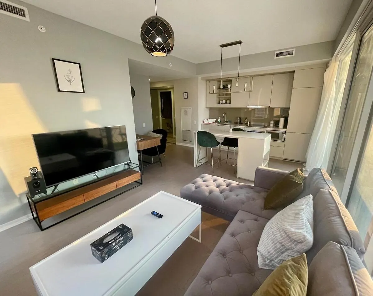 Stunning Suite In Downtown Perfect For Businesses Trips And Small Families Toronto Canada