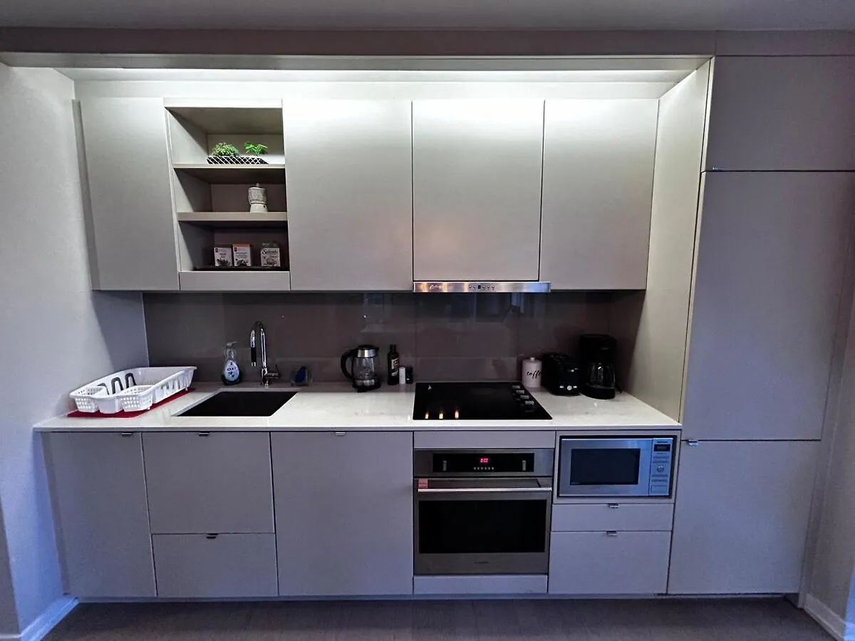 Stunning Suite In Downtown Perfect For Businesses Trips And Small Families Toronto Apartment