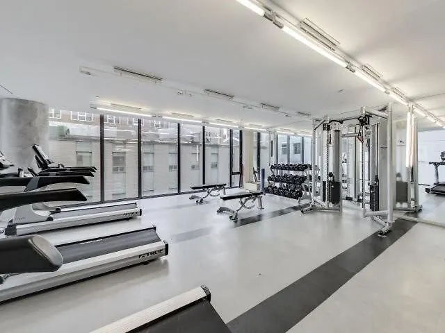 Stunning Suite In Downtown Perfect For Businesses Trips And Small Families Toronto 0*,  Canada