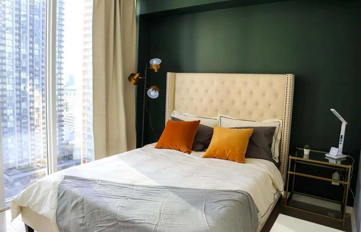 Stunning Suite In Downtown Perfect For Businesses Trips And Small Families Toronto Apartment