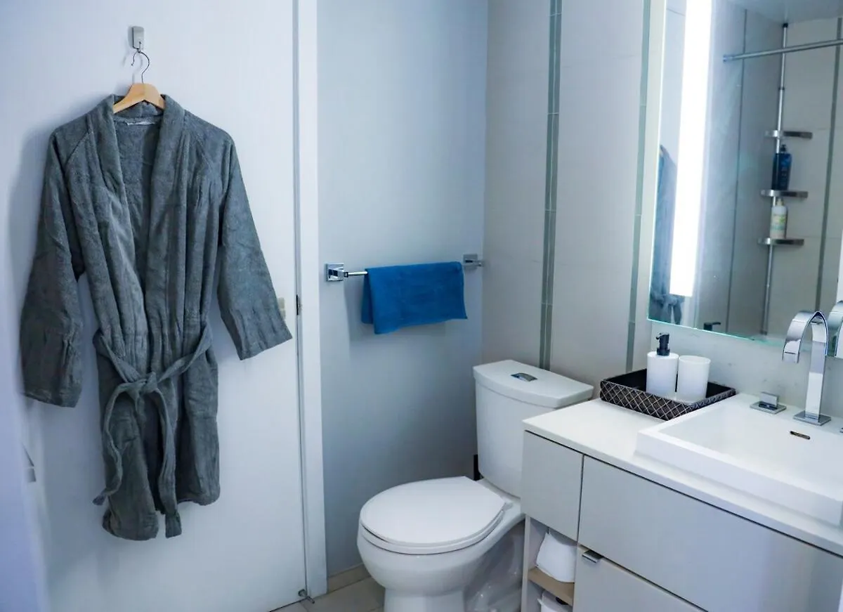 Stunning Suite In Downtown Perfect For Businesses Trips And Small Families Toronto